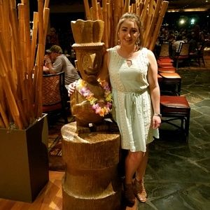 Meet your Posher, Victoria